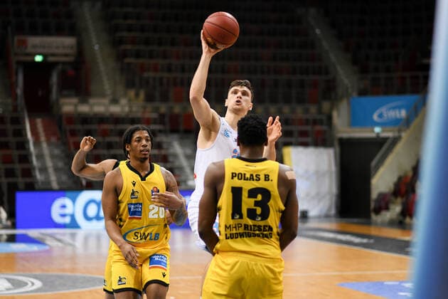 Michal Michalak Syntainics MBC in a duel with Desi Rodriguez MHP Riesen Ludwigsburg and Yorman Polas Bartolo MHP Riesen Ludwigsburg , GER, MHP Riesen Ludwigsburg vs Syntainics MBC Weißenfels, 01 04 2021, 29 Spieltag easycredit Basketball Bundesliga, Spielzeit 2020 2021 GER, MHP Riesen Ludwigsburg vs Syntainics MBC Weißenfels, 01 04 2021, 29 Spieltag easycredit Basketball Bundesliga, Spielzeit 2020 2021 Ludwigsburg Copyright: xEibnerxPressefoto MichaelxMemmlerx EP_MMR