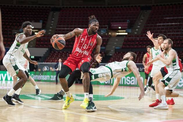 Basketball, Euroleague, day0 04 2021, FC Bayern Munich Zalgiris Kaunas Pictured Jalen REYNOLDS FC Bayern Munich, 8 and Martinas GEBEN Zalgiris Kaunas, 23 Offensive foul Munich Audi Dome Bayern Germany. Copyright: Passion2Press.dex xMarkusxFischerx