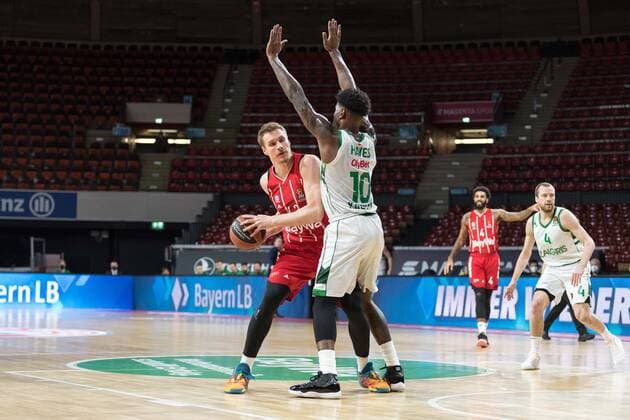 Basketball, Euroleague, day0 04 2021, FC Bayern Munich Zalgiris Kaunas In the picture Leon RADOSEVIC FC Bayern Munich, 43 and Nigel HAYES Zalgiris Kaunas, 10 Munich Audi Dome Bayern Germany Copyright: Passion2Press.dex xMarkusxFischerx