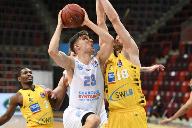 Michal Michalak Syntainics MBC in a duel with Jonas Wohlfarth Bottermann MHP Riesen Ludwigsburg , GER, MHP Riesen Ludwigsburg vs Syntainics MBC Weißenfels, 01 04 2021, 29 Matchday easycredit Basketball Bundesliga, Season 2020 2021 GER, MHP Riesen Ludwigsburg vs Syntainics MBC Weißenfels, 01 04 2021, 29 Matchday easycredit Basketball Bundesliga, Season 2020 2021 Ludwigsburg Copyright: xEibnerxPressefoto MichaelxMemmlerx EP_MMR
