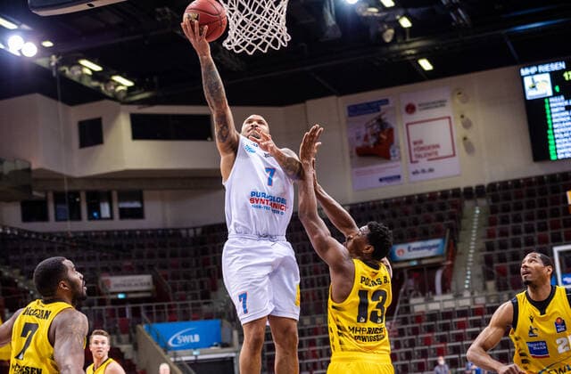 Sergio Kerusch SYNTAINICS MBC 7 Yorman Polas Bartolo MHP RIESEN Ludwigsburg 13 1 Basketball Bundesliga easyCredit BBL MHP RIESEN Ludwigsburg SYNTAINICS MBC on 01 04 2021 in Ludwigsburg MHPArena , Baden Wuerttemberg, Germany Ludwigsburg 01 04 21 Basketball , 01 04 2021, Ludwigsburg Germany xpxsdx
