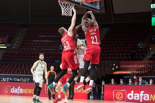 Basketball, Euroleague, day0 04 2021, FC Bayern Munich Zalgiris Kaunas In the picture Leon RADOSEVIC FC Bayern Munich, 43 and James GIST III FC Bayern Munich, 21 defend Nigel HAYES Zalgiris Kaunas, 10 Munich Audi Dome Bayern Germany Copyright: Passion2Press.dex xMarkusxFischerx