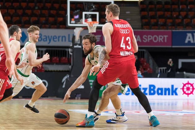 Basketball, Euroleague, day0 04 2021, FC Bayern Munich Zalgiris Kaunas Pictured Joffrey LAUVERGNE Zalgiris Kaunas, 77 and Leon RADOSEVIC FC Bayern Munich, 43 Munich Audi Dome Bayern Germany Copyright: Passion2Press.dex xMarkusxFischerx