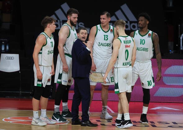 01 04 2021, EuroLeague, FC Bayern Basketball vs Kaunas, basketball, Audi Dome Munich, sports, in picture Marek Blazevic Kaunas , Paulius Jankunas Kaunas , Martin Schiller Kaunas , Paulius Jankunas Kaunas , Thomas Walkup Kaunas and Nigel Hayes Kaunas