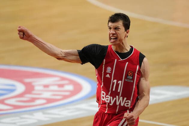 Vladimir Lucic Muenchen cheers to advance to quarterfinals GER, FC Bayern Basketball vs Zalgiris Kaunas, basketball, Euroleague, 2020 2021 season, 01 04 2021, GER, FC Bayern Basketball vs Zalgiris Kaunas, basketball, Euroleague, 2020 2021 season, 01 04 2021, Muenchen Copyright: xEIBNER MarcelxEngelbrechtx EP_EER