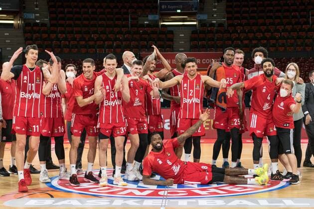 Basketball, Euroleague, day0 04 2021, FC Bayern Munich Zalgiris Kaunas In the picture Bayern celebrate their entry into the playoffs Munich Audi Dome Bayern Germany Copyright: Passion2Press.dex xMarkusxFischerx