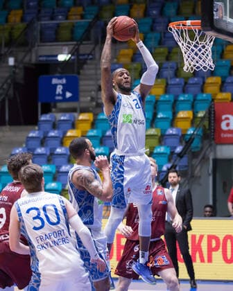 Fraport Skyliners NINERS Chemnitz, easyCredit BBL Rebound by Kamari Murphy Fraport Skyliners, 21 basketball match of the easyCredit BBL between Fraport Skyliners and NINERS Chemnitz on 1 April 2021 at Fraport Arena in Frankfurt am Main , Frankfurt am Main Hesse Germany Fraport Arena