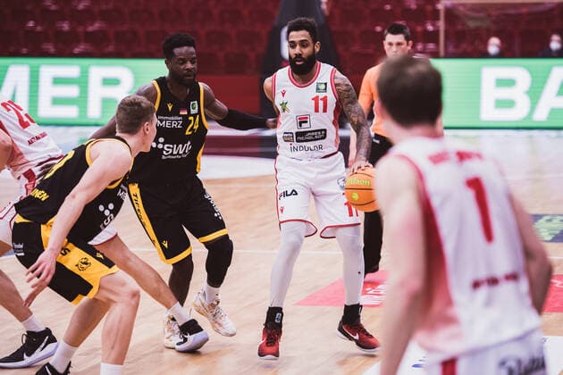 ProA 29 Matchday Artland Dragons vs Tigers Tuebingen, 03 04 2021 Roland L Amour Nyama Tigers Tuebingen, 24 , Gerel David Simmons Artland Dragons, 11 ProA 29 Matchday Artland Dragons vs Tigers Tuebingen on 03 04 2021 in Quakenbrueck Artland Arena , Germany, Copyright: xBEAUTIFULxSPORTS Neddermannx