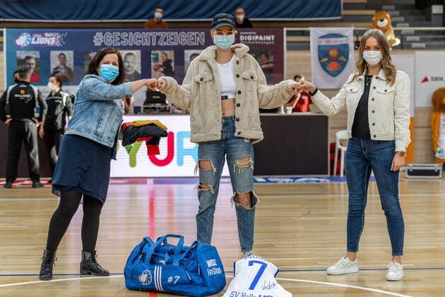 Basketball, Mareike Müller from GNTM visits her old team GISA Lions
