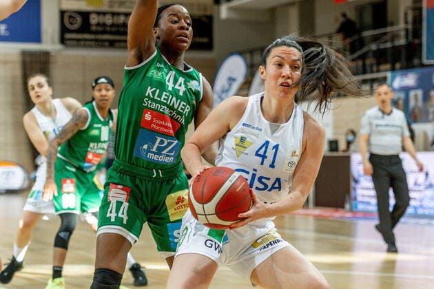 Eilidh Simpson 41, GISA Lions SV Halle vs Emmanuella Kalambaie Mayombo Keltern GISA Lions SV Halle vs Rutronik Stars Keltern Basketball 1 Bundesliga 2 Playoff Game ERDGAS Sportarena Halle Saale 03 04 2021 Photo Holger John Sachsen Anhalt Germany ERDGAS Sportarena Halle Saale