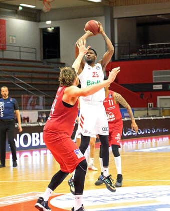 03 04 2021, xovx, Basketball BBL, JobStairs Giessen 46ers FC Bayern Munich v l John Bryant Giessen 46ers , JaJuan Johnson FC Bayern Munich , Diante Garrett Giessen 46ers emspor Giessen.