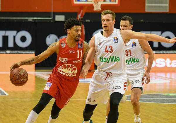 Diante Garrett, Leon Radosevic 26 matchday, Basketball Bundesliga, Basketball season 2020 2021, Germany, easyCredit BBL, Germany, Giessen 46ers, giessen red, men, Jobstairs GIESSEN 46ers FC Bayern Munich, men, Munich in white