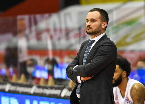 Adriano Vertemati, Coach Bayern Munich 26 Matchday, Basketball Bundesliga, Basketball Season 2020 2021, Germany, easyCredit BBL, Germany, Giessen 46ers, giessen red, Men, Jobstairs GIESSEN 46ers FC Bayern Munich, Men, Munich in white