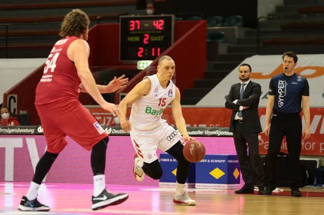 Robin Amaize Muenchen vs John Bryant Giessen Jobstairs Giessen 46ers vs FC Bayern Muenchen, Basketball, easyCredit BBL, 03 04 2021 Jobstairs Giessen 46ers vs FC Bayern Muenchen, Basketball, easyCredit BBL, 03 04 2021 Giessen Copyright: xEibner-Pressefotox EP_RWS