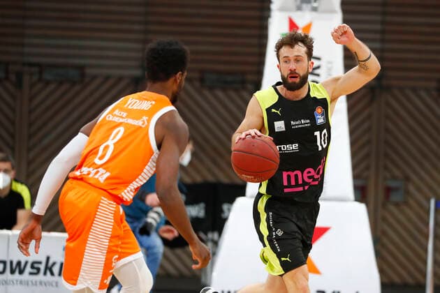 26 Matchday of the easyCredit BBL Basketball Bundesliga on 03 April 2021in the Oberfrankenhalle in Bayreuth Bavaria Germany Season 2020 2021 Medi Bayreuth vs RASTA Vechta Bastian Doreth Medi Bayreuth 10 right Josh Young RASTA Vechta 8 left