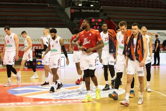 Bayern players leave the court disappointed after defeat in Giessen Jobstairs Giessen 46ers vs FC Bayern Muenchen, Basketball, easyCredit BBL, 03 04 2021 Jobstairs Giessen 46ers vs FC Bayern Muenchen, Basketball, easyCredit BBL, 03 04 2021 Giessen Copyright: xEibner-Pressefotox EP_RWS