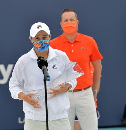 April 3, 2021, Miami Gardens, Florida, United States Of America: MIAMI GARDENS, FLORIDA - APRIL 03: ((NO SALES TO NEW YORK POST) Bianca Andreescu of Canada holds the runners-up trophy after retiring from her match against Ashleigh Barty of Australia during the final of the Miami Open at Hard Rock Stadium on April 03, 2021 in Miami Gardens, Florida...People: Ashleigh Barty Miami Gardens United States Of America - ZUMAs214 20210403_zda_s214_015 Copyright: xSMGx