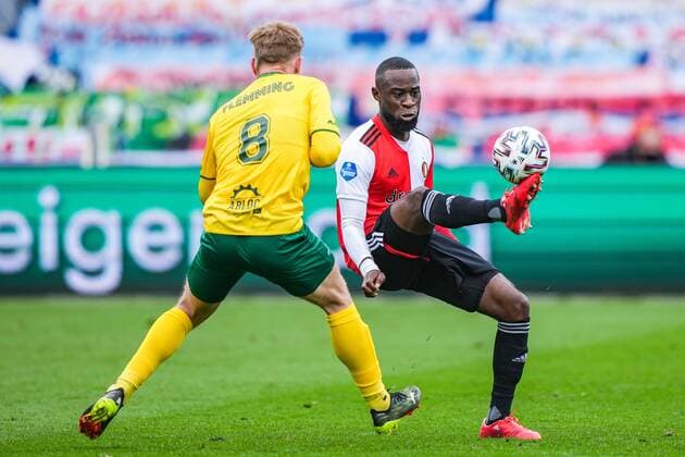 ROTTERDAM lr Zian Flemming of Fortuna Sittard, Lutsharel Geertruida of Feyenoord during the Dutch Eredivisie match between Feyenoord and Fortuna Sittard in De Kuip on April 4, 2021 in Rotterdam, The Netherlands TOM BODE MULTIMEDIA Dutch Eredivisie 2020 2021 xVIxANPxSportx xTomxBodexMultimediaxIVx 429852326