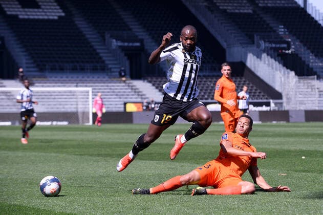 19 STEPHANE BAHOKEN (SCO) - 03 DANIEL CONGRE (MHSC) FOOTBALL : Angers vs Montpellier - Ligue 1 Uber Eats - 04 04 2021 FEP Panoramic 