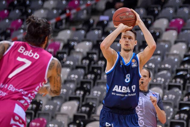 easyCredit BBL, Telekom Baskets Bonn vs Alba Berlin, 04 04 2021 , easyCredit BBL, Telekom Baskets Bonn vs Alba Berlin on 04 04 2021 at the Telekom Dome, Bonn North Rhine-Westphalia Copyright: xBEAUTIFULxSPORTS Mueller-Laschetx