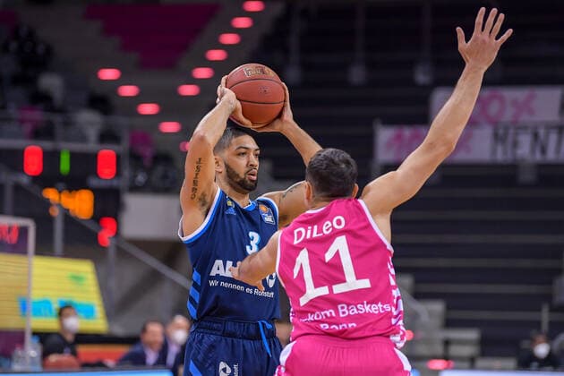 easyCredit BBL, Telekom Baskets Bonn vs Alba Berlin, 04 04 2021 , easyCredit BBL, Telekom Baskets Bonn vs Alba Berlin on 04 04 2021 at the Telekom Dome, Bonn North Rhine-Westphalia Copyright: xBEAUTIFULxSPORTS Mueller-Laschetx