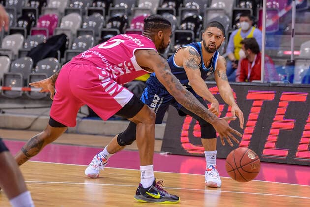 easyCredit BBL, Telekom Baskets Bonn vs Alba Berlin, 04 04 2021 Peyton Siva Alba Berlin 3 , Alex Hamilton Telekom Baskets Bonn 0 , easyCredit BBL, Telekom Baskets Bonn vs Alba Berlin on 04 04 2021 at Telekom Dome, Bonn Nordrhein Westfalen Copyright: xBEAUTIFULxSPORTS Mueller-Laschetx