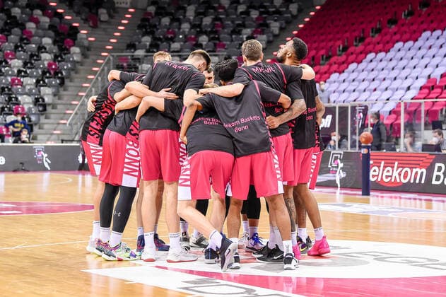 easyCredit BBL, Telekom Baskets Bonn vs Alba Berlin, 04 04 2021 Team Telekom Baskets Bonn, easyCredit BBL, Telekom Baskets Bonn vs Alba Berlin on 04 04 2021 at the Telekom Dome Bonn, Bonn North Rhine Westphalia Copyright: xBEAUTIFULxSPORTS Mueller-Laschetx