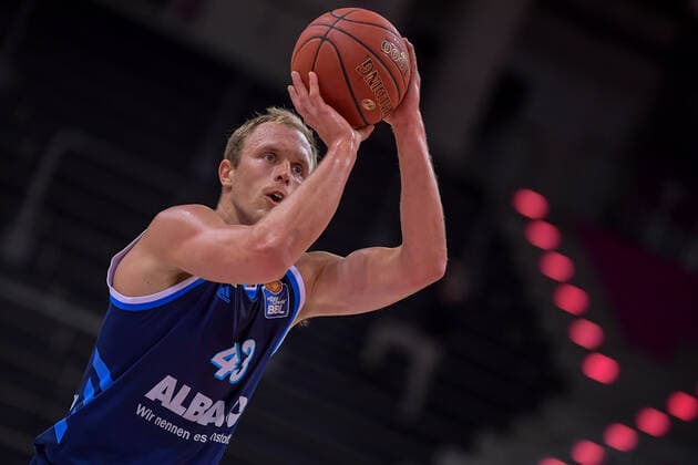 easyCredit BBL, Telekom Baskets Bonn vs Alba Berlin, 04 04 2021 Luke Sikma Alba Berlin 43 , easyCredit BBL, Telekom Baskets Bonn vs Alba Berlin on 04 04 2021 at Telekom Dome, Bonn Nordrhein Westfalen Copyright: xBEAUTIFULxSPORTS Mueller-Laschetx