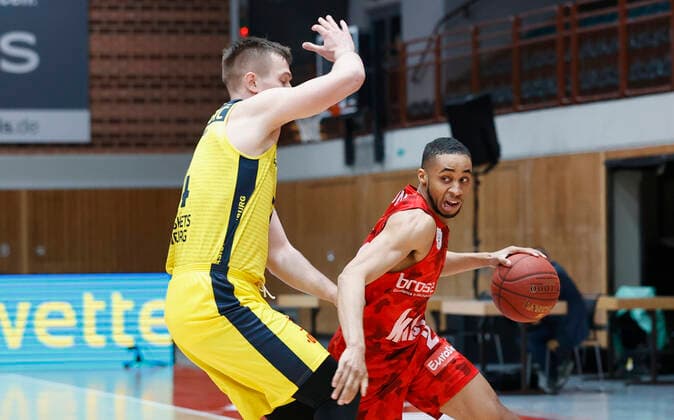 04 04 2021, Basketball, BBL 2020 2021, 26 Spieltag, s Oliver Wuerzburg EWE Baskets Oldenburg, GER, Wuerzburg, s Oliver Arena, Copyright: HMBxMedia xHeikoxBecker