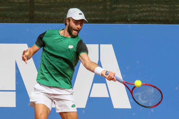 ATP, Tennis Herren Tour 250 2021 Sardegna Open Tennis CAGLIARI, ITALY, APR 04: Liam Broady during the ATP Tour 250 Sardegna Open tennis match in Cagliari, Italy on April 04, 2021. Cagliari Tennis Club Cagliari Italy 6456_236548 Copyright: xGiampieroxSposito PentaxPressx