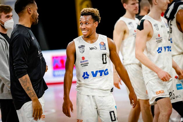 Center 00 T J Shorts Hamburg Towers Brose Bamberg Hamburg Towers easyCredit BBL Basketball Bundesliga Basketball Season 2020 21 26 Matchday, 04 04 2021 Bamberg, Brose Arena Copyright: DanielxLöb