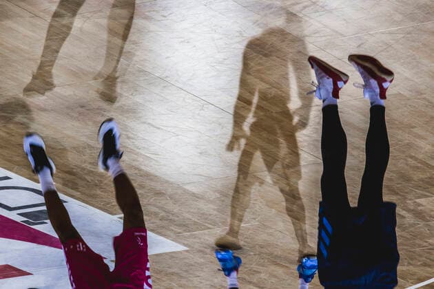 Bonn, 04 04 21 Legs and shadows of the basketball players, where is up and where is down in the basketball Bundesliga game Telekom Baskets Bonn vs Alba Berlin