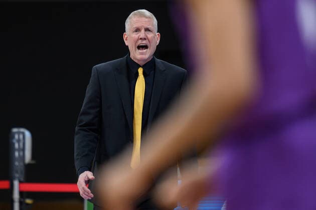 BG Göttingen MHP Riesen Ludwigsburg 05 04 2021, Basketball Bundesliga easyCredit BBL, 2020 2021 season, main round, BG Göttingen MHP Riesen Ludwigsburg Ludwigsburg coach John Patrick stands on the sidelines Göttingen Lower Saxony Germany