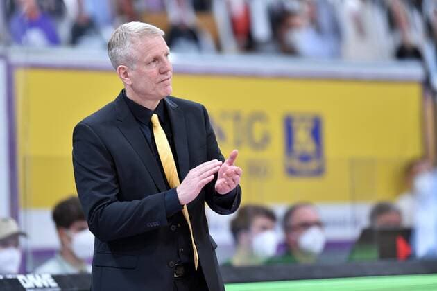 John Patrick Trainer, Headcoach MHP Riesen Ludwigsburg , Basketball, Bundesliga, BBL, BG Goettingen MHP Riesen Ludwigsburg, 05 04 2021, BG Goettingen MHP Riesen Ludwigsburg, Basketball, Bundesliga, GER, BBL, 05 04 2021 Goettingen Copyright: xEibner-Pressefotox-xRolandxSippelx