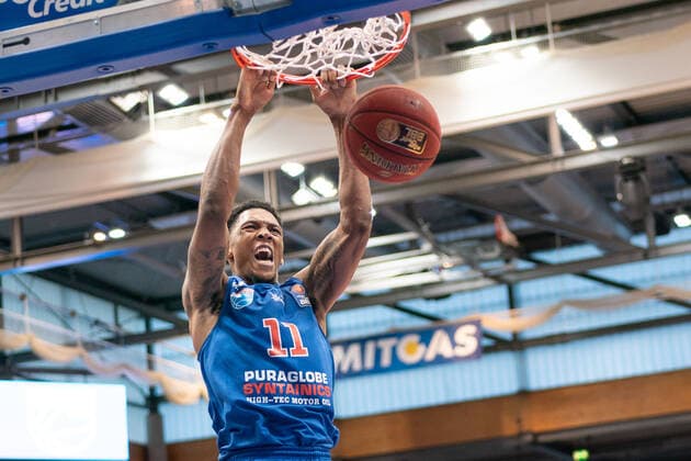 Syntainics MBC Niners Chemnitz, Basketball, Bundesliga, Men, 2020 2021, 26 Matchday, 05 04 2021, Kyndahl Hill MBC, 11 , Korbleger Syntainics MBC Niners Chemnitz, Basketball, Bundesliga, Men, 2020 2021, 26 Matchday, 05 04 2021, Weissenfels Copyright: xSchulz Eibner-Pressefotox ep_esz