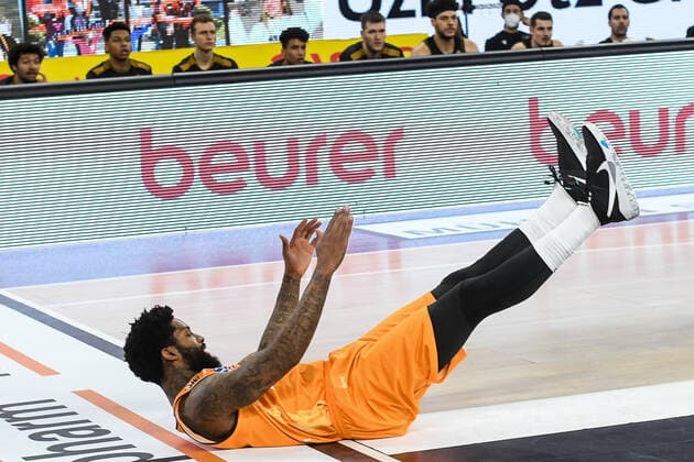 GER, BBL, ratiopharm ulm vs Basketball Löwen Loewen Braunschweig 05 04 2021, ratiopharm arena, Neu Ulm, GER, BBL, ratiopharm ulm vs Basketball Löwen Loewen Braunschweig, in picture Cameron Clark Ulm, 3 nordphotoxGmbHx xHafner nph00200