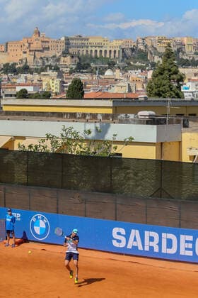 ATP, Tennis Herren Tour 250 2021 Sardegna Open Tennis CAGLIARI, ITALY, APR 05: Guido Pella during the ATP Tour 250 Sardegna Open tennis match in Cagliari, Italy on April 05, 2021. Cagliari Tennis Club Cagliari Italy 6460_236653 Copyright: xGiampieroxSposito PentaxPressx