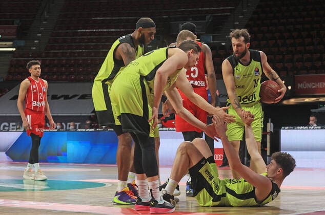 06 04 2021, FC Bayern Basketball vs Media Bayreuth, Audi Dome Muenchen Sport, in picture Wade Baldwin FCB Basketball and Media Bayreuth squad.
