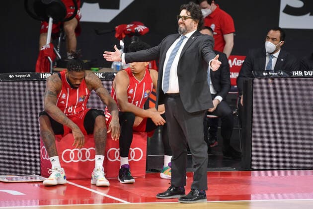 Andrea Trinchieri ,Coach FCB , Gesture, Basketball 1 Bundesliga FC Bayern Muenchen medi Bayreuth on 06 04 2021 A U D I D O M E