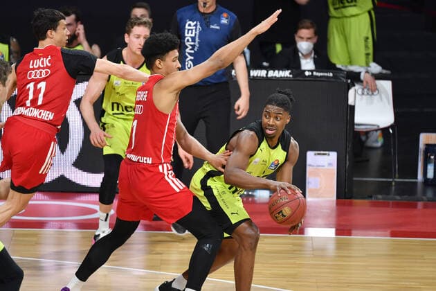 Frank BARTLEY BT Action,One on one against Jason GEORGE FCB Basketball 1 Bundesliga FC Bayern Muenchen medi Bayreuth on 06 04 2021 A U D I D O M E