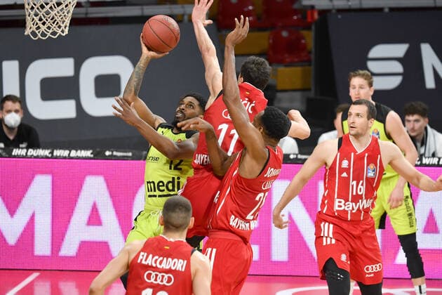 Lazeric JONES BT , action,duel against VLADIMIR LUCIC FCB , and JaJuan Johnson FCB Basketball 1 Bundesliga FC Bayern Muenchen medi Bayreuth on 06 04 2021 A U D I D O M E