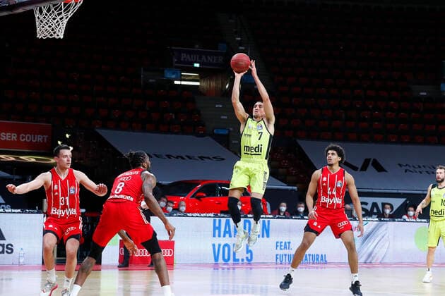 29 Matchday of the easyCredit BBL Basketball Bundesliga on 06 April 2021at the Audi Dome in Munich Bavaria Germany Season 2020 2021 FC Bayern München vs Medi Bayreuth Jalen Reynolds FC Bayern München 8 left Philip Jalalpoor Medi Bayreuth 7 right