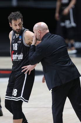 Marco Belinelli (Segafredo Virtus Bologna) and Aleksandar Djordjevic head coach of Segafredo Virtus Bologna during the Eurocup baksetball game Virtus Segafredo Vs Unics Kazan - Bologna, Italy, April 4, 2021 - photo: corrispondente_Bologna LiveMedia  Copyright: xLiveMedia CorrispondentexBolognax xLiveMediax 0