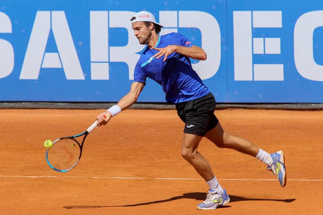 2021 Sardegna Open Tennis - 20210406 CAGLIARI, ITALY, APR 06: Joao Sousa in action during the ATP, Tennis Herren Tour 250 Sardegna Open tennis match in Cagliari, Italy on April 06, 2021. Cagliari Tennis Club Cagliari Italy 6463_236802 Copyright: xGiampieroxSposito PentaxPressx