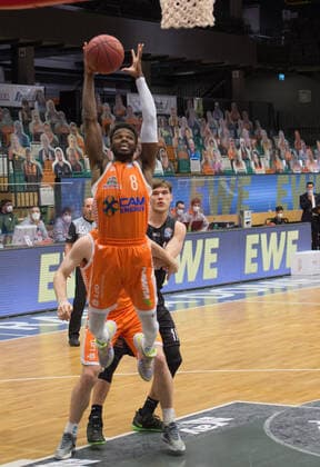 GER, Basketball, RASTA Vechta vs Hamburg Towers 07 04 2021, RASTA Dome, Vechta, GER, easy Credit BBL, RASTA Vechta vs Hamburg Towers, pictured rebound Josh YOUNG Rasta Vechta 8 nordphotoxRojahn nph00310