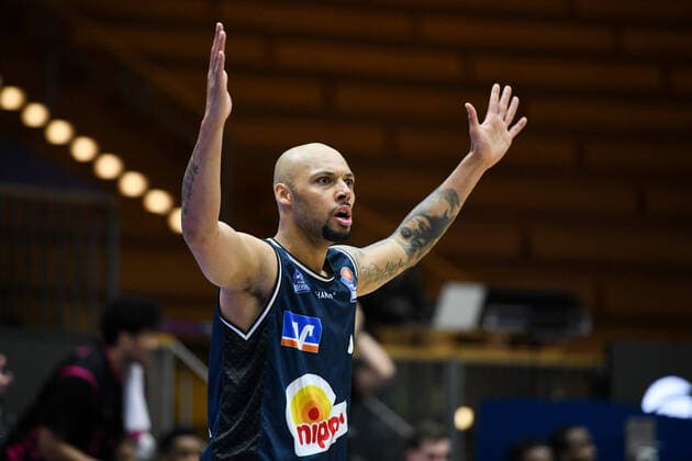 Maurice Stuckey HAKRO Merlins Crailsheim complains to referee, GER, HAKRO Merlins Crailsheim vs Telekom Baskets Bonn, 07 04 2021, 29 Matchday easycredit Basketball Bundesliga, Season 2020 2021 GER, HAKRO Merlins Crailsheim vs Telekom Baskets Bonn, 07 04 2021, 29 Matchday easycredit Basketball Bundesliga, Season 2020 202 Crailsheim Copyright: xEibnerxPressefoto MichaelxMemmlerx EP_MMR