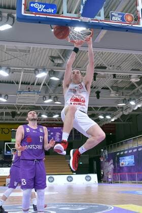 Scottie James Jr Giessen 46ers Rihards Lomazs BG Goettingen L , Basketball, Bundesliga, BBL, BG Goettingen Jobstairs Giessen 46ers, 07 04 2021, BG Goettingen Giessen 46ers, Basketball, Bundesliga, GER, BBL, 07 04 2021 Goettingen Copyright: xEibner-Pressefotox-xRolandxSippelx