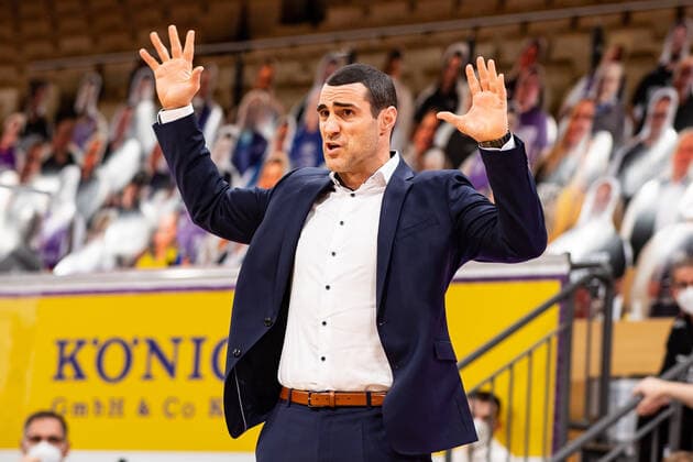 BG Göttingen Jobstairs Giessen 46ers 07 04 2021, Basketball Bundesliga easyCredit BBL, season 2020 2021, main round, BG Göttingen Jobstairs Giessen 46ers Göttingen coach Roel Moors Göttingen Lower Saxony Germany