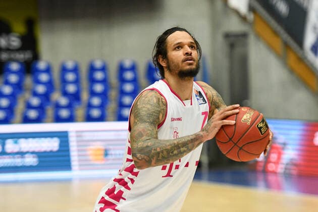 Topscorer Chris Babb Telekom Baskets Bonn shooting a free throw, GER, HAKRO Merlins Crailsheim vs Telekom Baskets Bonn, 07 04 2021, 29 Spieltag easycredit Basketball Bundesliga, Spielzeit 2020 2021 GER, HAKRO Merlins Crailsheim vs Telekom Baskets Bonn, 07 04 2021, 29 Spieltag easycredit Basketball Bundesliga, Spielzeit 2020 202 Crailsheim Copyright: xEibnerxPressefoto MichaelxMemmlerx EP_MMR