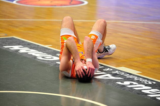 Basketball Bundesliga 29 Spieltag RASTA Vechta Hamburg Towers on 07 04 2020 at the RASTA Dome in Vechta Jesse Hunt Vechta injured on the ground BK